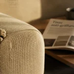 Canapé pour chat : traces de griffes sur tissu microfibre